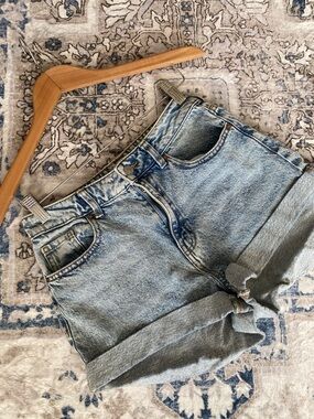 Pacsun High-Rise Light Wash Denim Mom Shorts